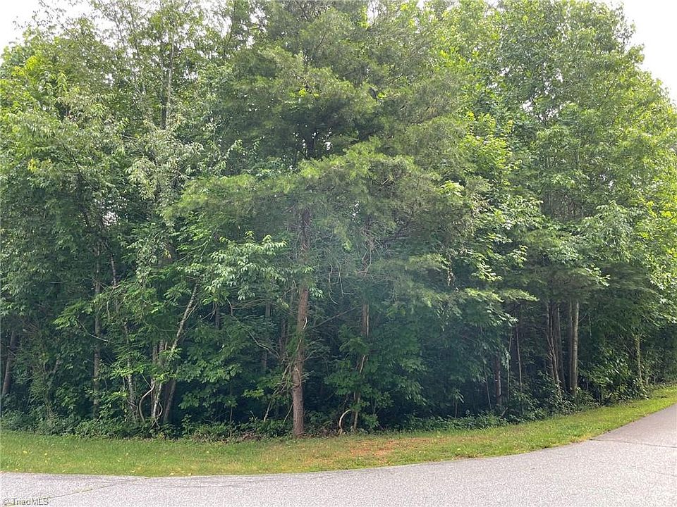 1st image of 701 Garden Terrace Ln
