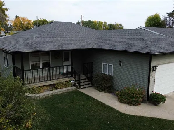 6014 S 50a Ave, Stettler, AB T4K 1C5