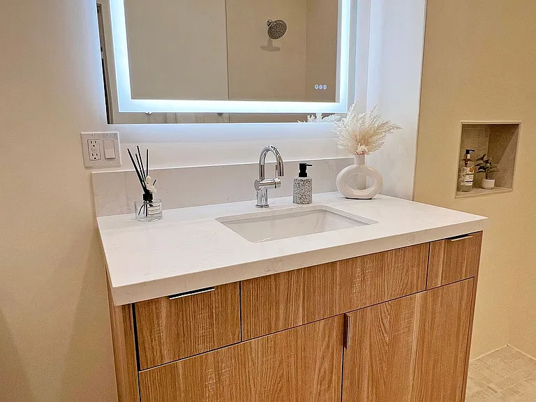 4745 Carpinteria Ave — Photo 21