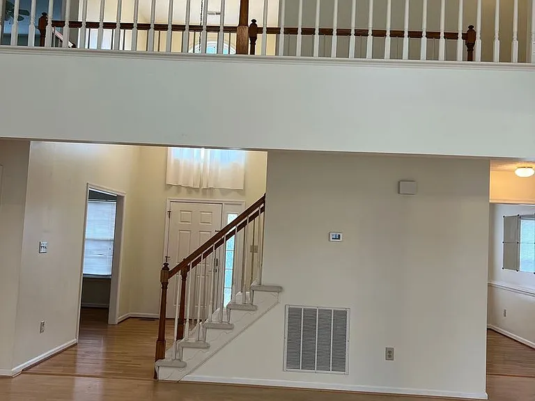110 Bugle Ct — Photo 16