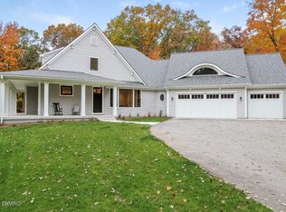 6197 Ryan Valley Dr, Belmont, MI 49306