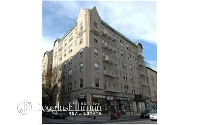 Rented by Douglas Elliman | media 23