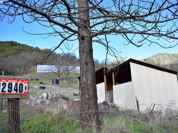 12950 Highway 234, Gold Hill, OR 97525