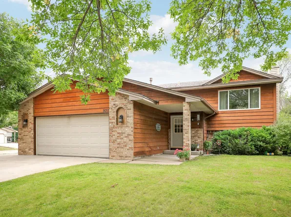 9311 Thomas Ave N, Brooklyn Park, MN 55444