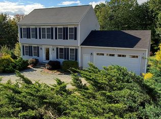 15 Badger Hill Dr, Milford, NH 03055