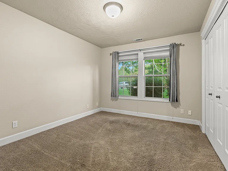2581 S Gatewood Ln — Photo 19
