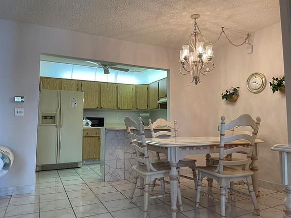 5th image of 429 Pine Glen Ln APT A-2