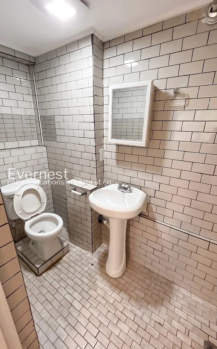 1 bed, 1.0 bath, 980 sqft, $750 — Photo 4