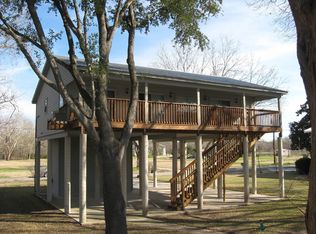 416 Turtle Ln, Seguin, TX 78155