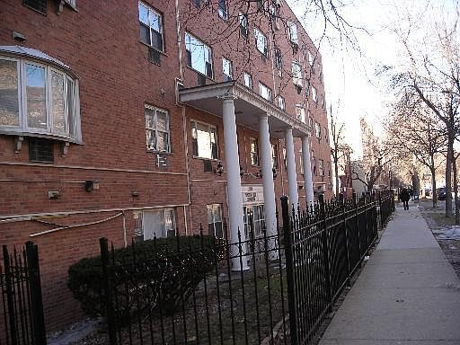 1st image of 5920 N Kenmore Ave APT 318