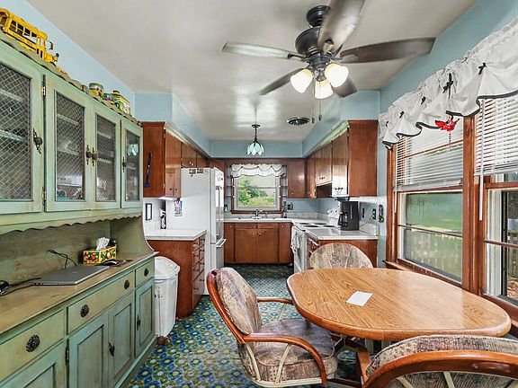 5th image of 1627 Beck Rd