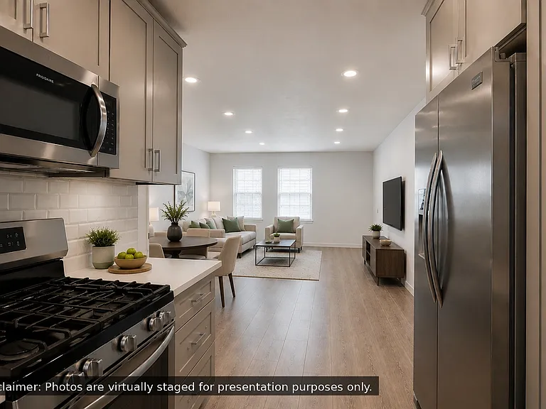 1541 Rockwood St #8 — Photo 3