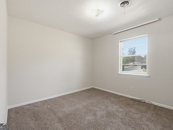 4th image of 3606 Greiner Dr