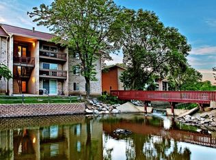 4635 Lake Trail Dr APT 3B, Lisle, IL 60532