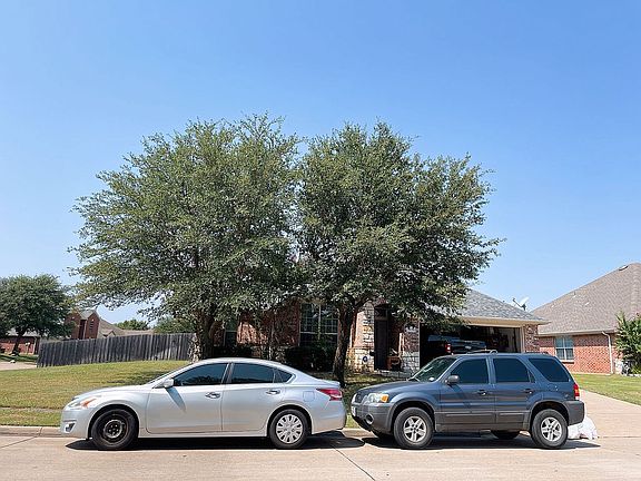 5th image of 5235 Lake Grove Dr