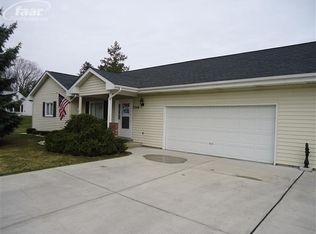 3348 Pine Villa Ct, Grand Blanc, MI 48439