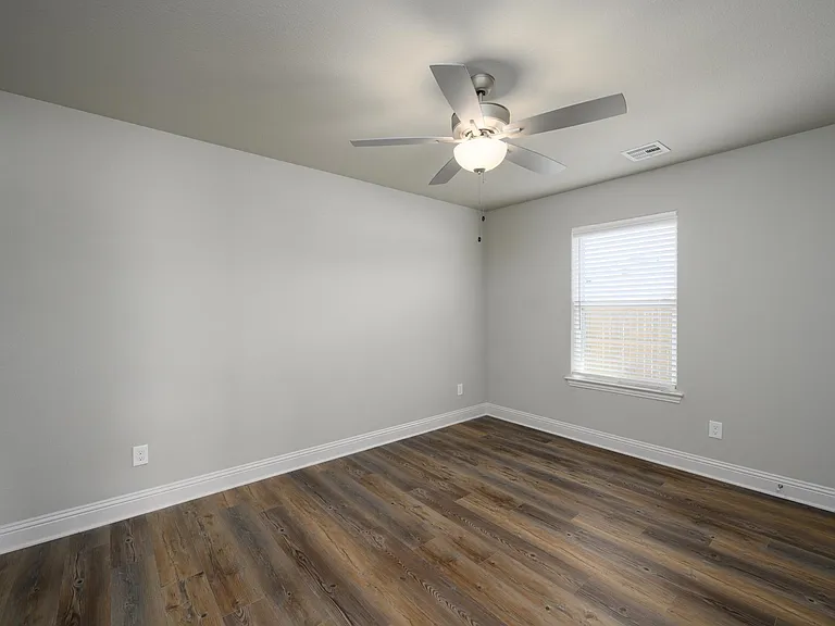 2801 Tulip Dr — Photo 24