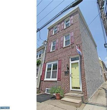 1st image of 235 E Wildey St