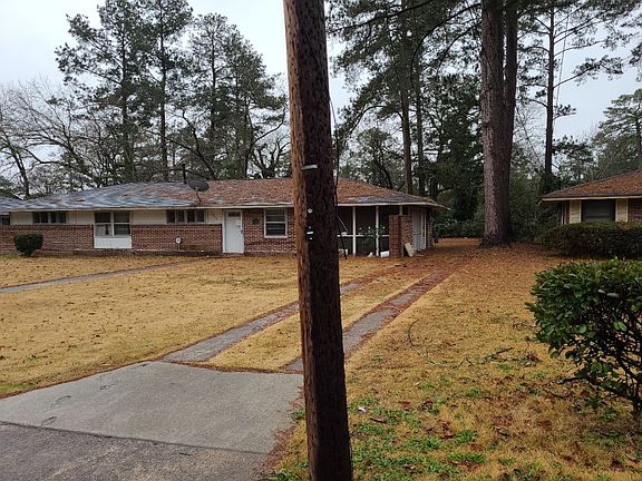 2nd image of 2272 Essex Dr