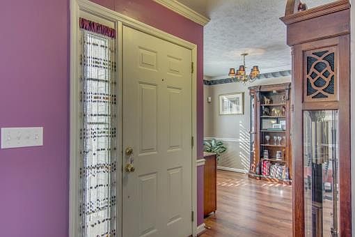 5th image of 317 Crooked Oak Ct