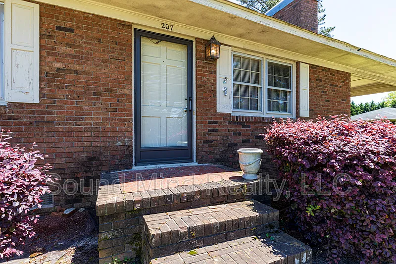 2 bed, 1.0 bath, 850 sqft, $1,000 — Photo 3