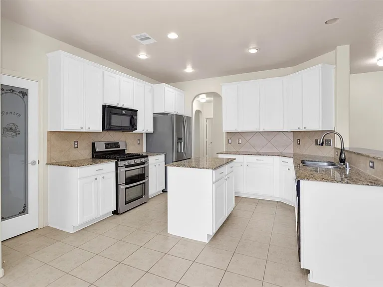 602 Blue Oasis Ct — Photo 11