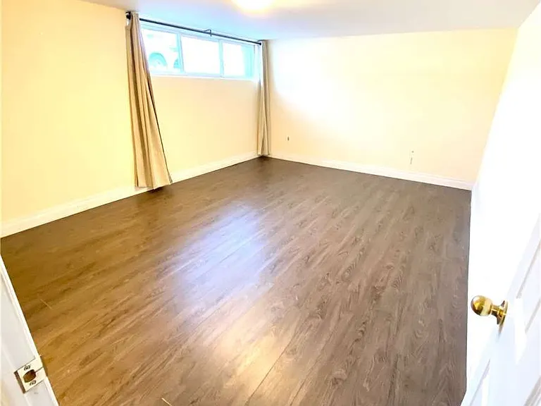 432 Fernleigh Cir — Photo 17