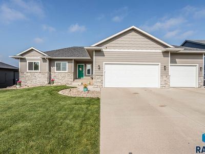 317 N Red Spruce Ave, Sioux Falls, SD, 57110