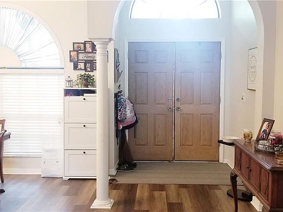 2nd image of 4389 Worthington Cir