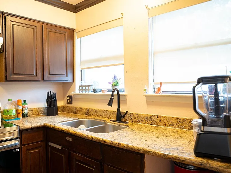 101 W Del Mar Blvd #9D — Photo 12