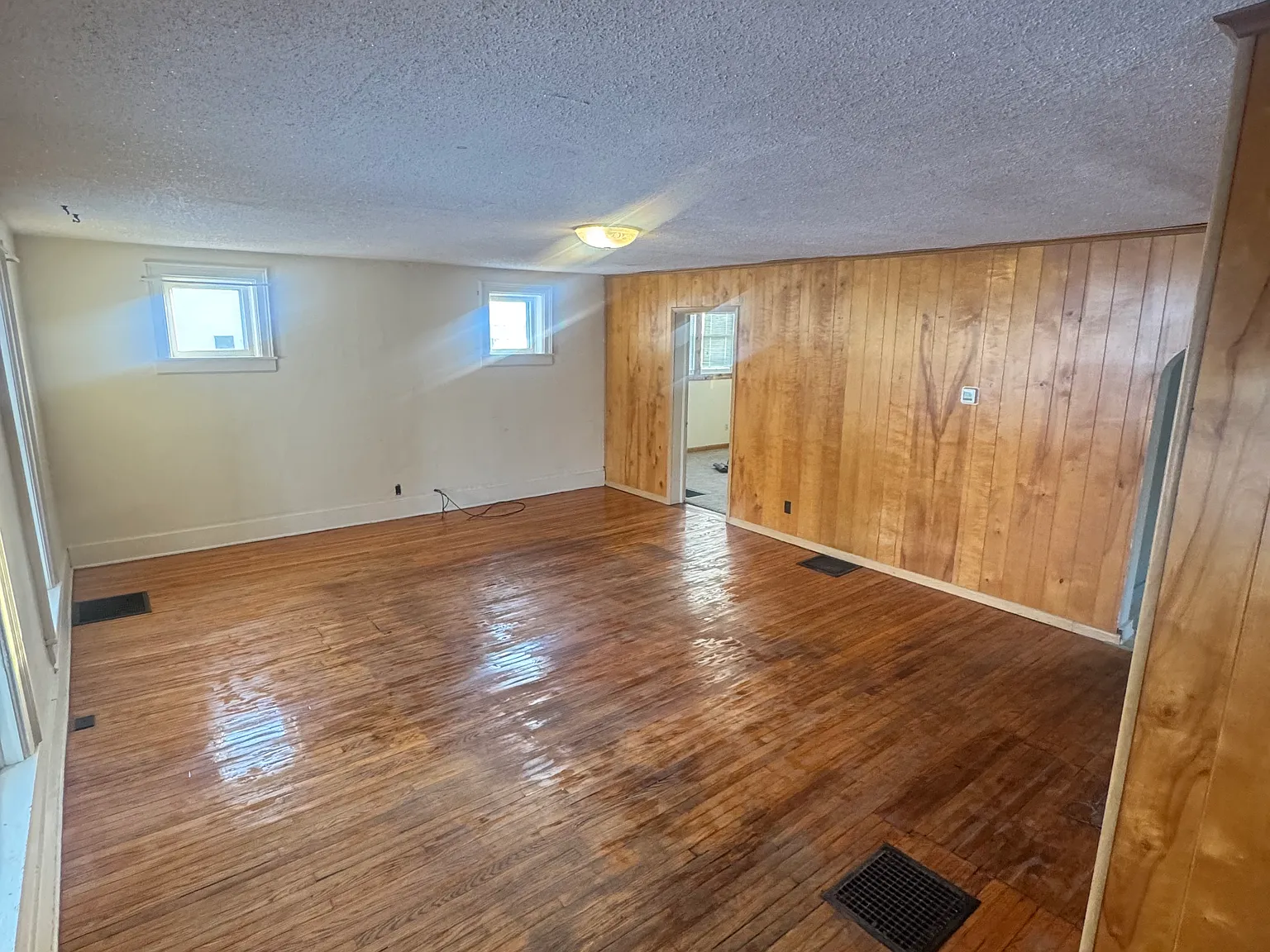 2Bed 1.5 bath — Photo 1