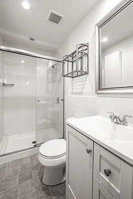 Rented by Mdrn Residential | media 9