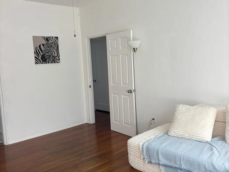 825 Jefferson Ave #4 — Photo 13
