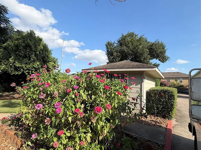 8801 Hammerly Blvd #901 — Photo 15