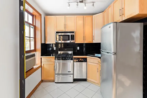 Rented by Compass | media 6