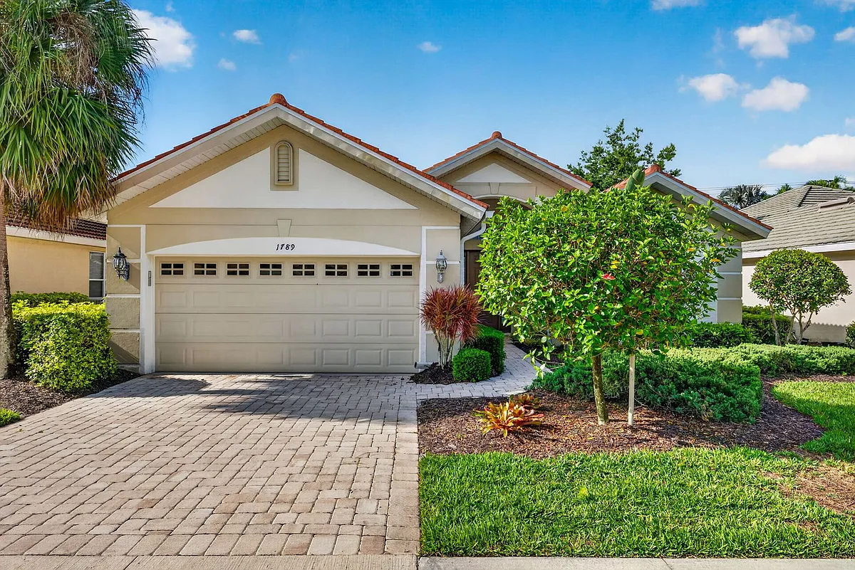 Building Photo - 1789 Winding Oaks Way