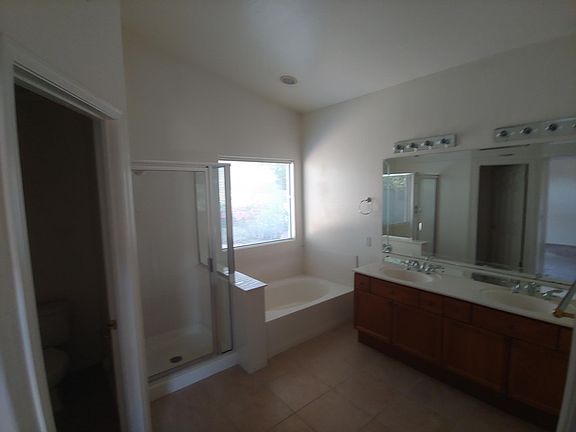 5th image of 1322 E Sheena Dr