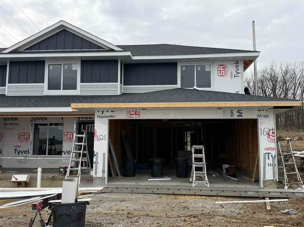 1621 Mitchell Pl, Tiffin, IA 52340