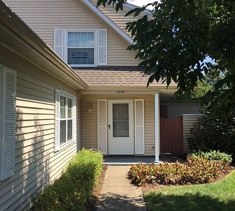 2nd image of 3209 Hanover Dr