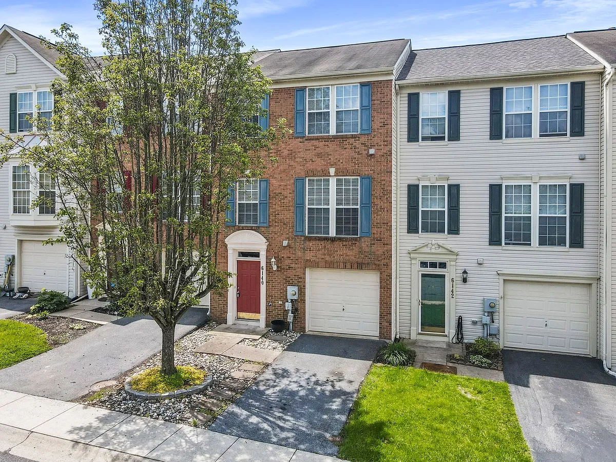 Building Photo - 6140 Newport Ter