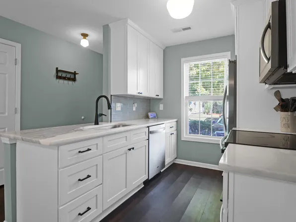 329 Reagan Dr, Summerville, SC 29486