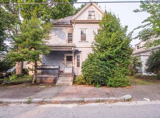 18 Wayne St, Worcester, MA 01603
