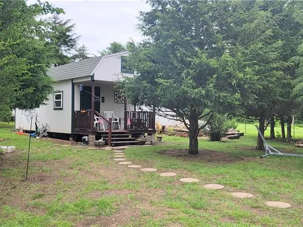 2428 Hackberry Rd, Fort Scott, KS 66701