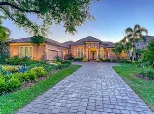 8410 Grosvenor Ct, University Park, FL 34201