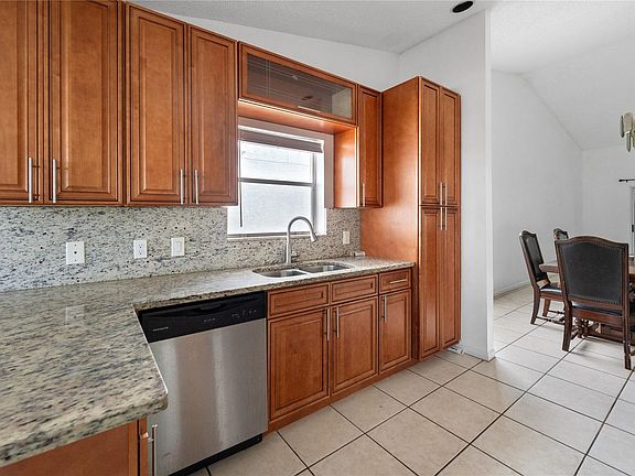 5th image of 2964 Torrey Pine Lane