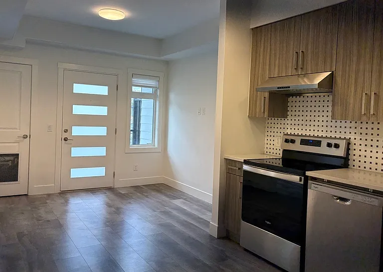 320 Mills Rd #13 — Photo 5