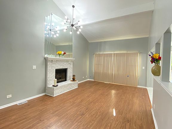 4th image of 306 Morningside Dr APT A