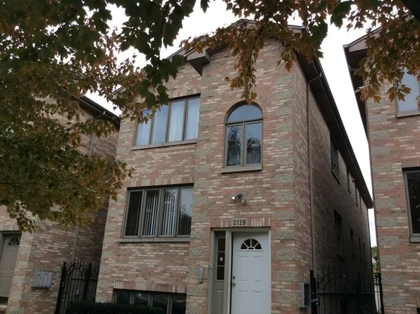 2729 W 37th Pl, Chicago, IL 60632