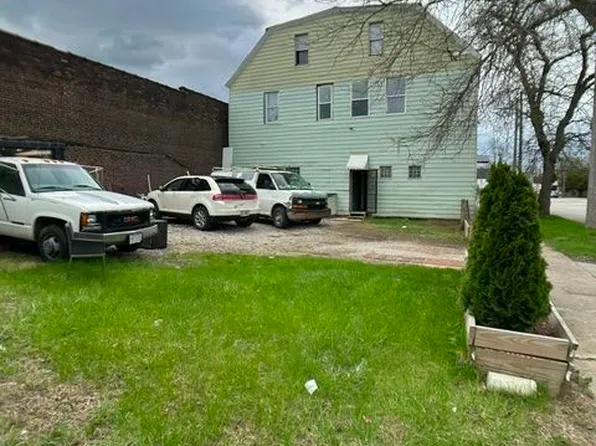 7011 Saint Clair Ave, Cleveland, OH 44103