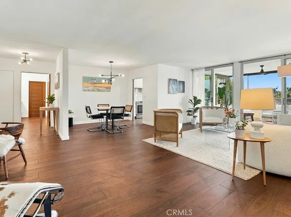 8701 Delgany Ave Unit 206, Los Angeles, CA 90293